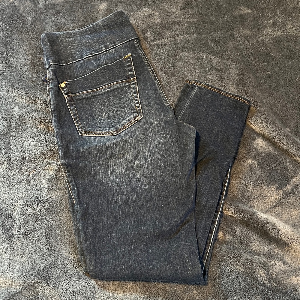 Women’s rock and republic pull on jeans